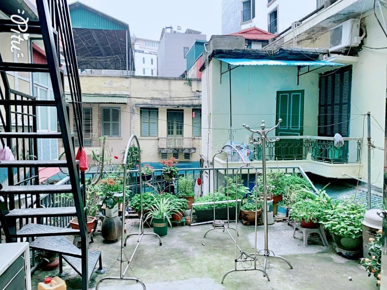 Cozy Homestay With Large Bed, Private Bathroom, Large Balcony 하노이 외부 사진